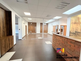 Atrakcyjny lokal ścisłe centrum
